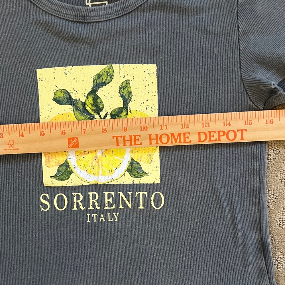 New Bundle of Two Graphic Tshirts - Picture 6 of 8